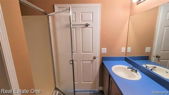 Building Photo - 3581 Reeves Dr