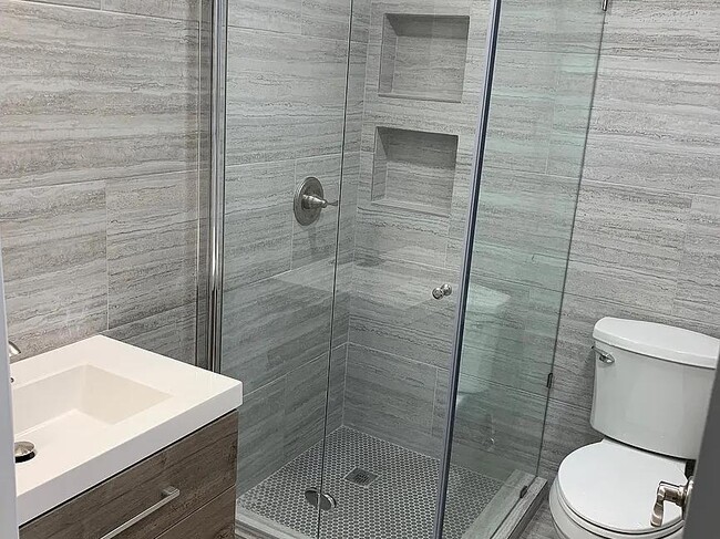 Building Photo - 102 Florida Ave