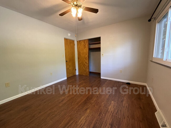 Building Photo - 1724 McClintock Ave