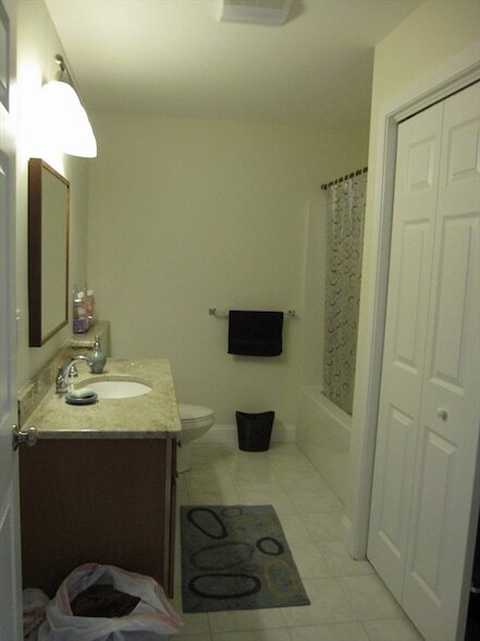 Building Photo - 120 Wyllis Ave