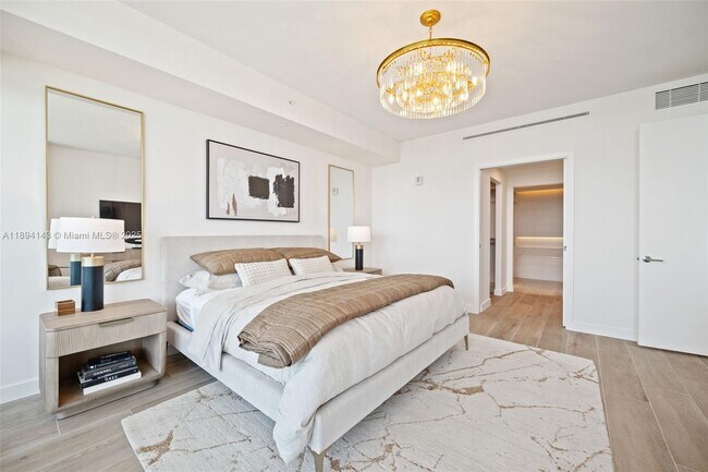 Building Photo - 900 N Ocean Blvd