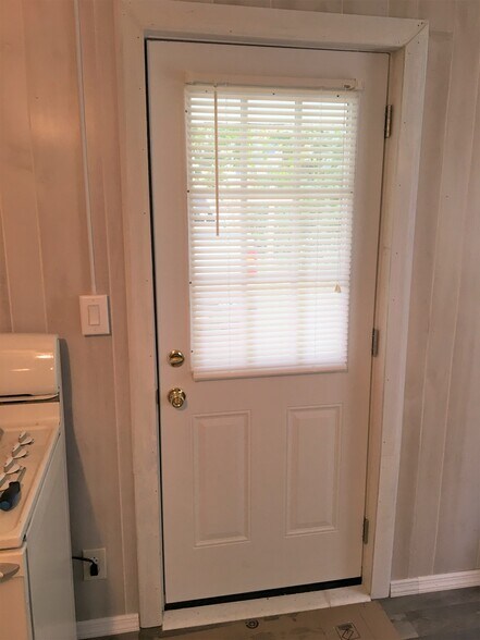 Building Photo - 1120 5th Avenue