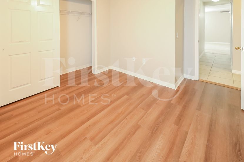 Building Photo - 6619 Gates Pointe Way