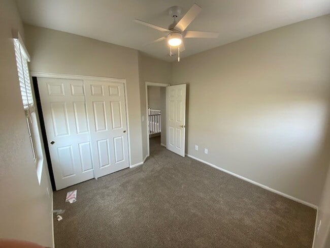 Building Photo - 10509 Foggy Glen Ave