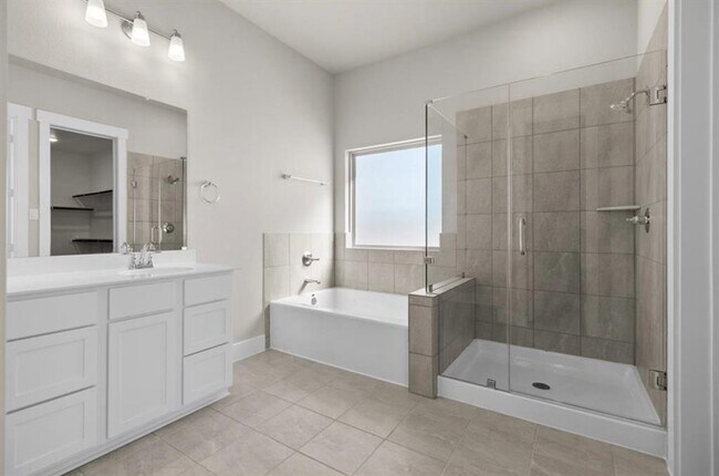 Building Photo - 2204 Inglenook Grv Dr