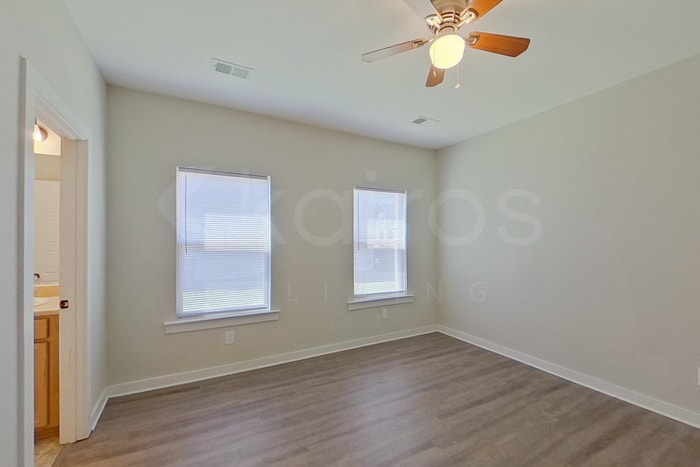 Building Photo - 105 Robin St