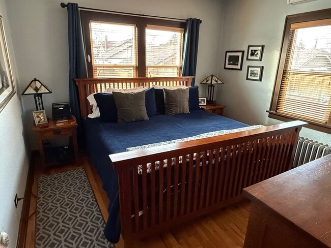 Building Photo - LOCATION LOCATION! This stunning remodeled bungalow has 4-beds and 2-baths w/ an office and is lo...