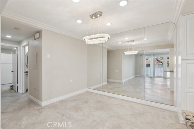 Building Photo - 879 Via Mendoza