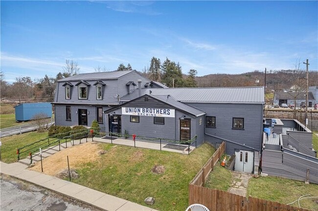 Building Photo - 135 Affinity Dr