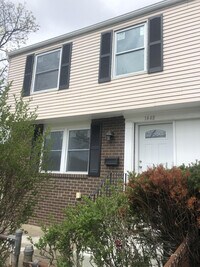Building Photo - 1448 N Franklin St