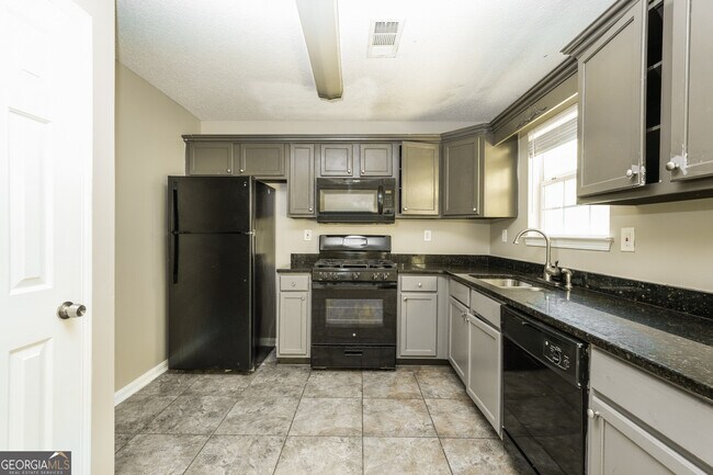 Building Photo - 540 Pecan Wood Cir