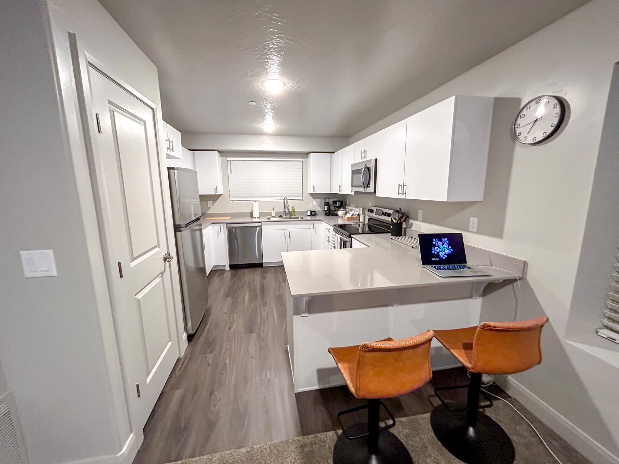 Building Photo - 128 N Lone Rock Dr