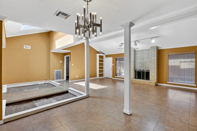 Building Photo - 6030 Gallant Forest Dr