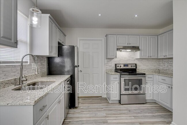 Building Photo - 4728 Laural Oak Dr