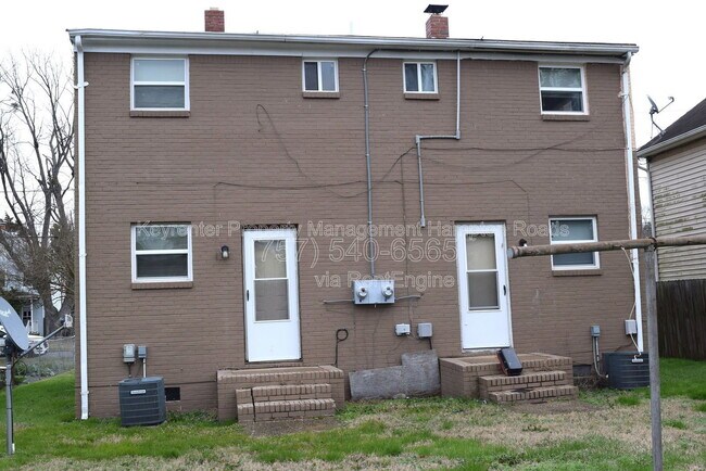 Building Photo - 1216 Hoover Ave