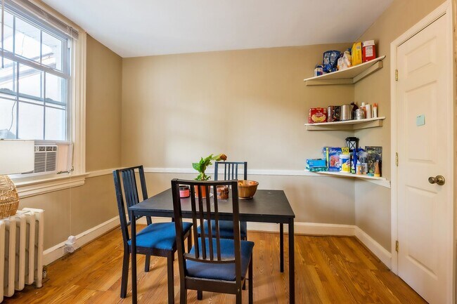 Building Photo - NW Rowhouse Near Georgetown University & Hospital Available Early August