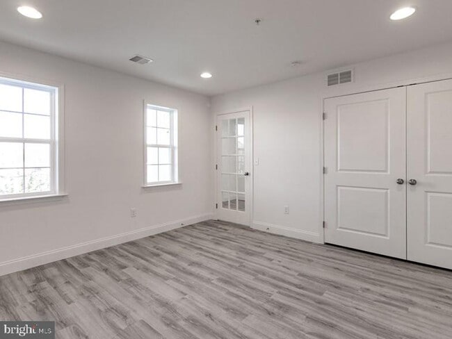 Building Photo - 3243 Mateer Ln
