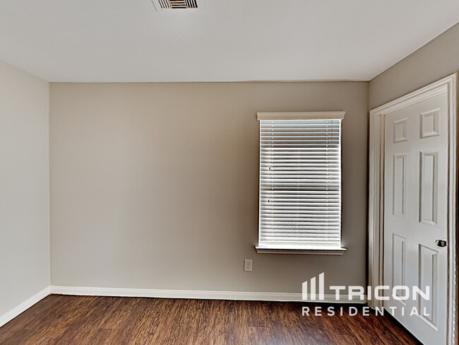Building Photo - 21427 Jamals Way