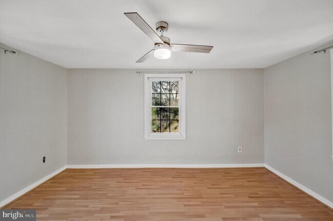 Building Photo - 704 S Arlington Mill Dr