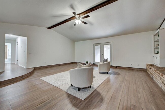 Building Photo - 1030 Walsh Ln