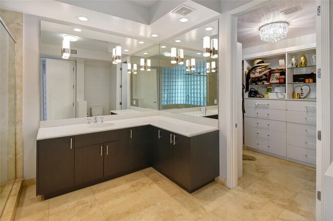Building Photo - 301 Hendricks Isle