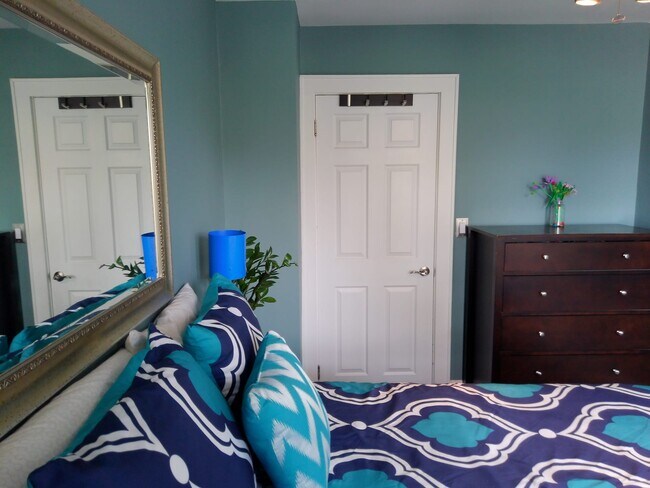 BEDROOM - 15 Overland Ave
