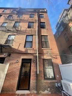 Building Photo - 336 Marlborough St