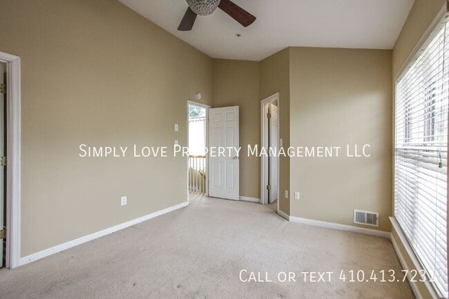 Building Photo - 2252 Commissary Cir