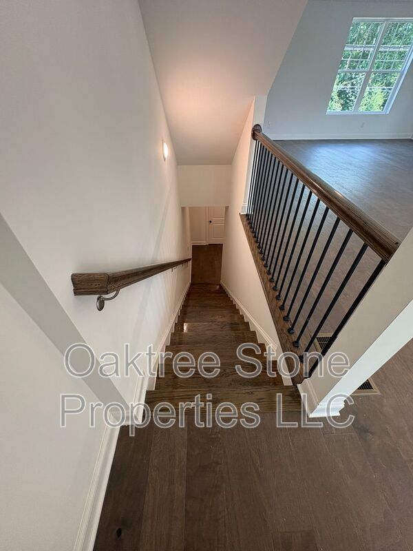 Building Photo - 634 Grove Glen Ct