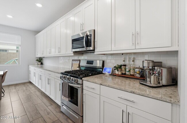 Building Photo - 1166 E Weatherby Way