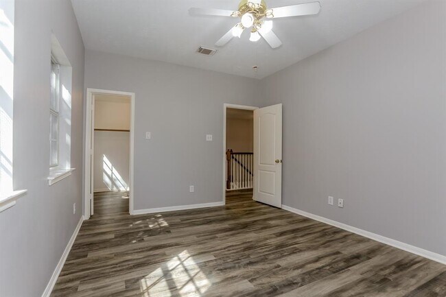 Building Photo - 2207 Stoneycreek Park Ct