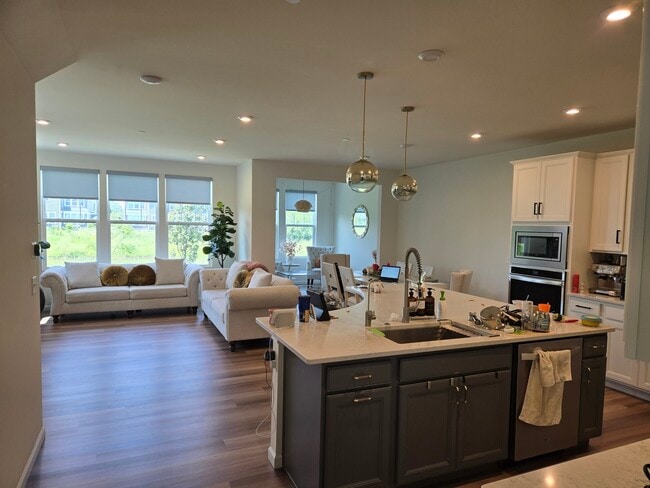 Building Photo - 2140 Weatherbee Ln