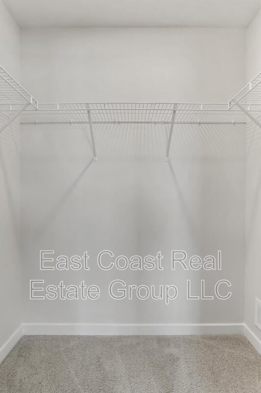 Building Photo - 413 Eclipse St