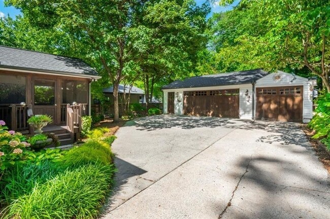 Building Photo - 168 Garland Ave