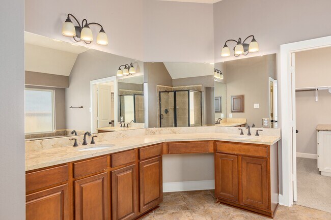 Building Photo - 27 N Arrow Canyon Cir