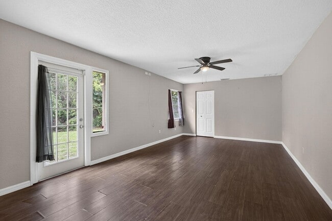 Building Photo - 16932 Okeechobee Blvd