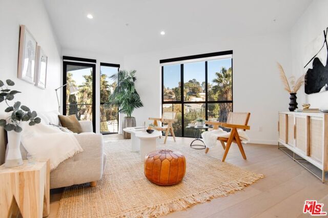 Building Photo - 3400 Sunset Blvd