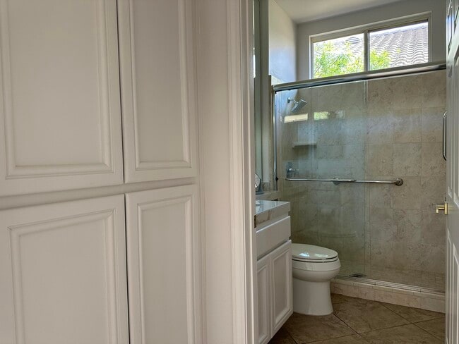 Building Photo - 78284 Rainbow Dr