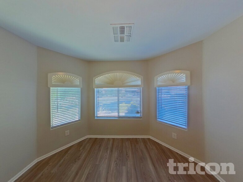 Building Photo - 40441 W Thornberry Ln