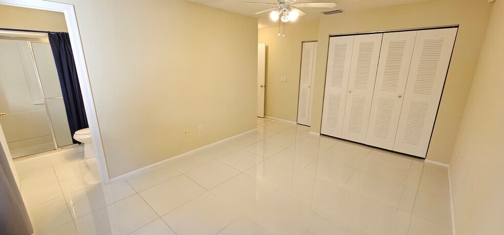 Building Photo - 1251 SW 84th Ter