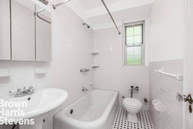Building Photo - 4513 Manhattan College Pkwy