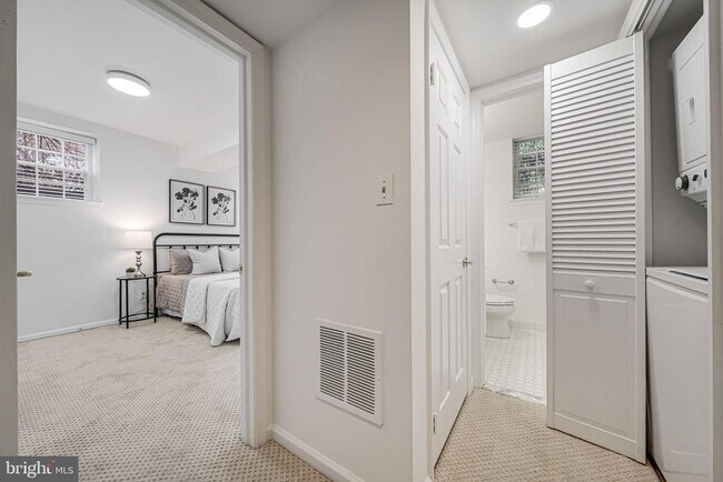 Building Photo - 3701 39th St NW