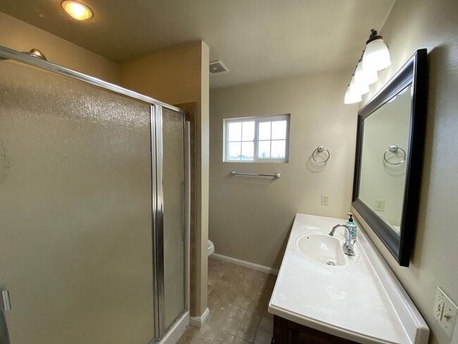Building Photo - REDUCED!!! Beautiful (Secluded) 3 bedrooom...