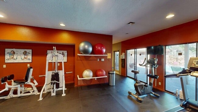 Building Photo - Light-Filled Upstairs Condo in a Prime Location