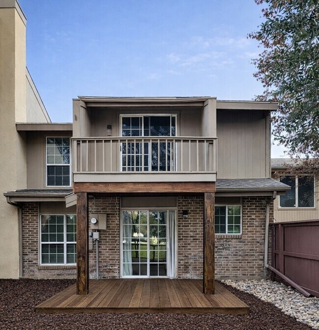 Building Photo - 2986 Buttonwood Dr