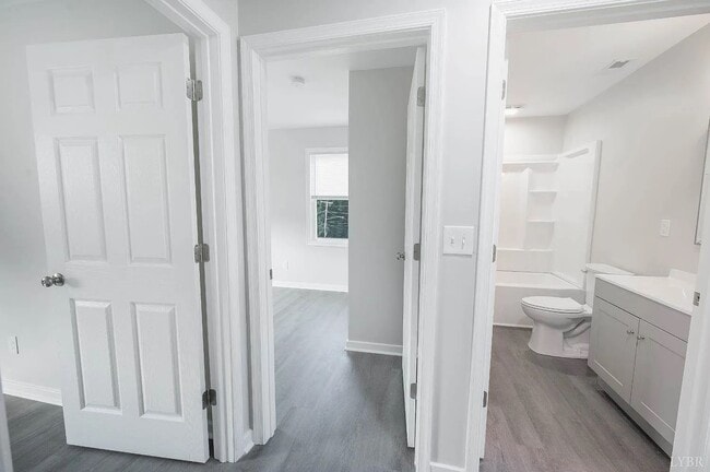 Building Photo - 2410 Poplar St