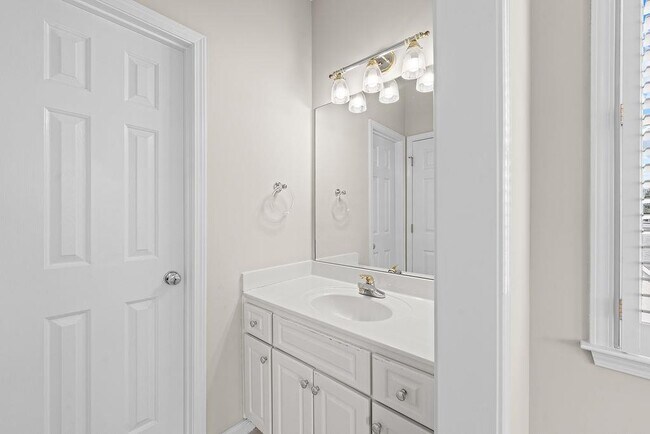 Building Photo - 1037 Windermere Crossing