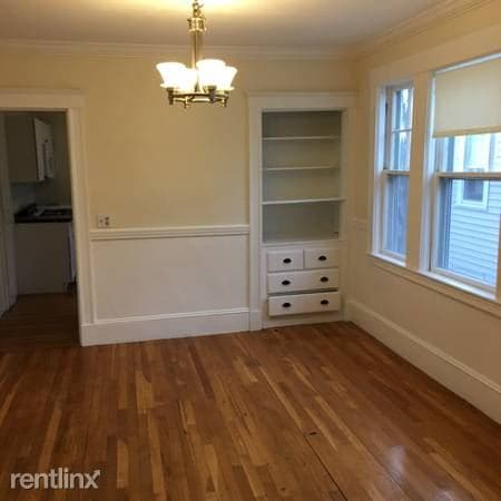 Building Photo - 76 Standish St