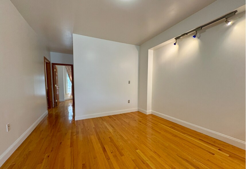 Building Photo - 49 Dwight St