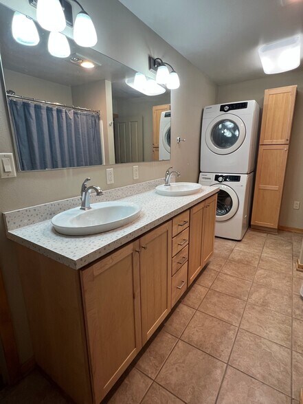 Bathroom with Laundry - 922 Main St